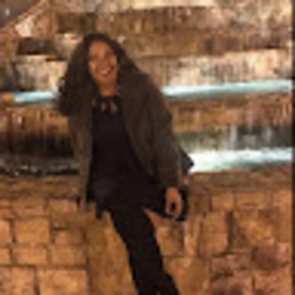 Meet your Posher, Lily - Picture 1 of 1